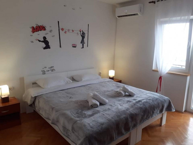Fully equipped Apartment in Šibenik, Apartment Marinero near the sea, Šibenik, Dalmatia, Croatia Šibenik
